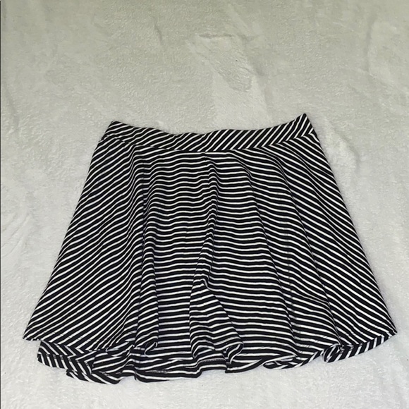 SO Dresses & Skirts - Skater Girl Skirt